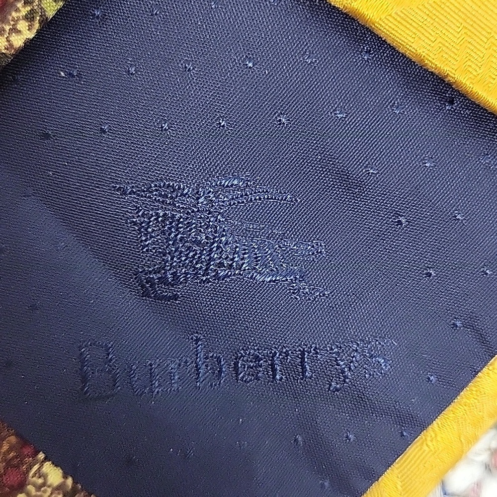 Burberry Yellow Patterned Men's 100% Silk Tie - Picture 6 of 6